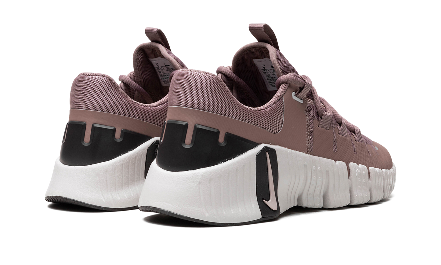 Nike Free Metcon 5 WMNS "Smokey Muave"