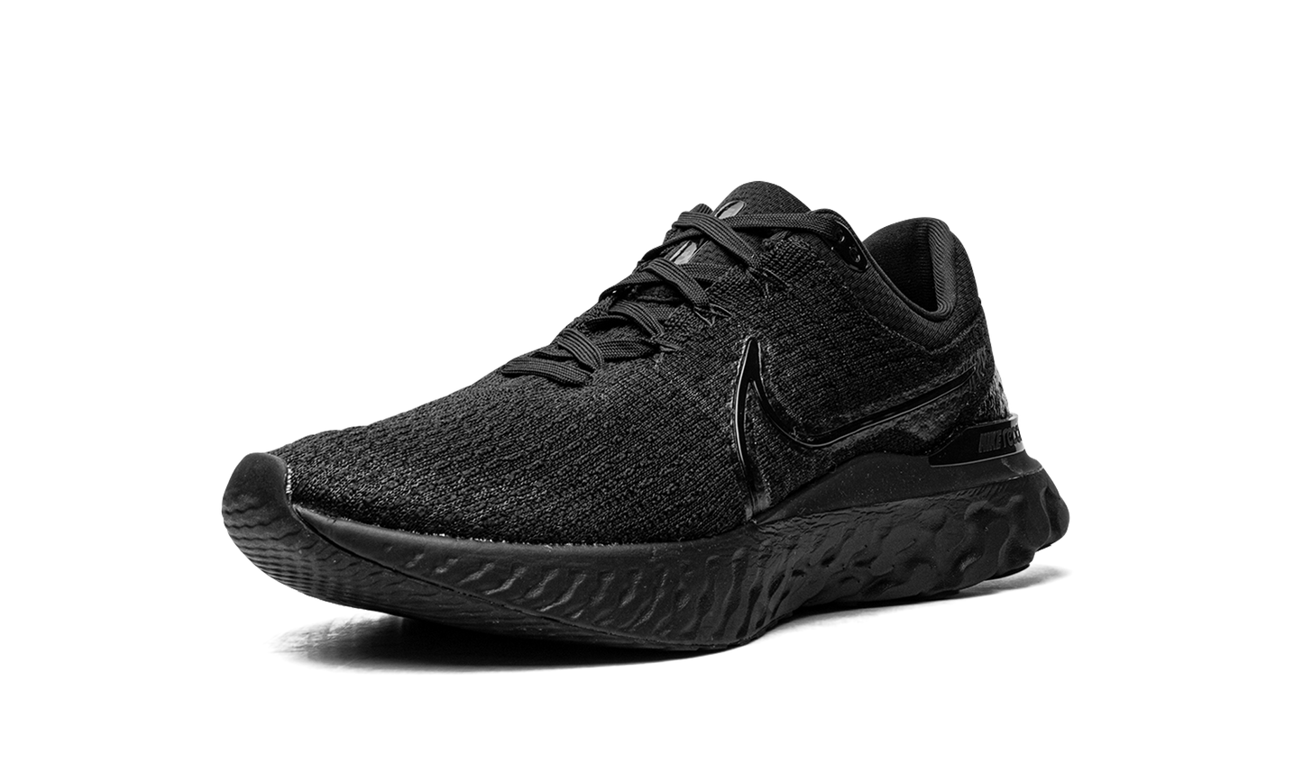 React Infinity Run Flyknit 3 "Triple Black"