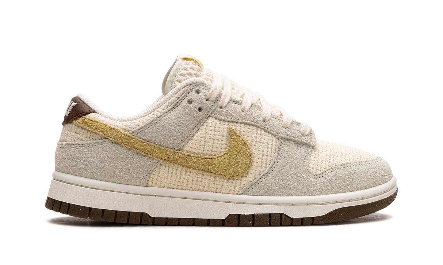 DUNK LOW WMNS "Coconut Milk"