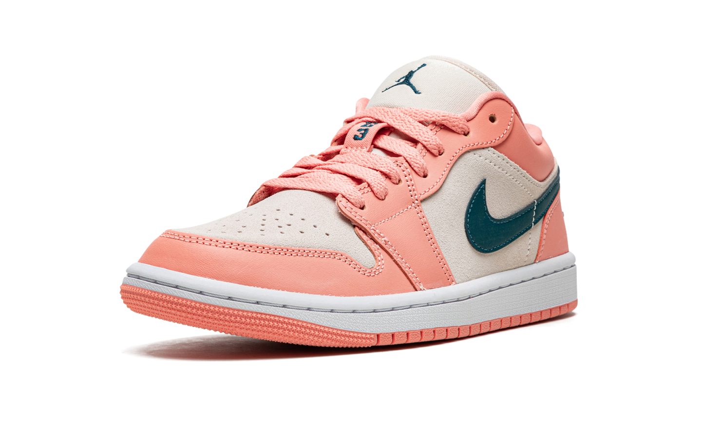 AIR JORDAN 1 LO WMNS "Light Madder Root"