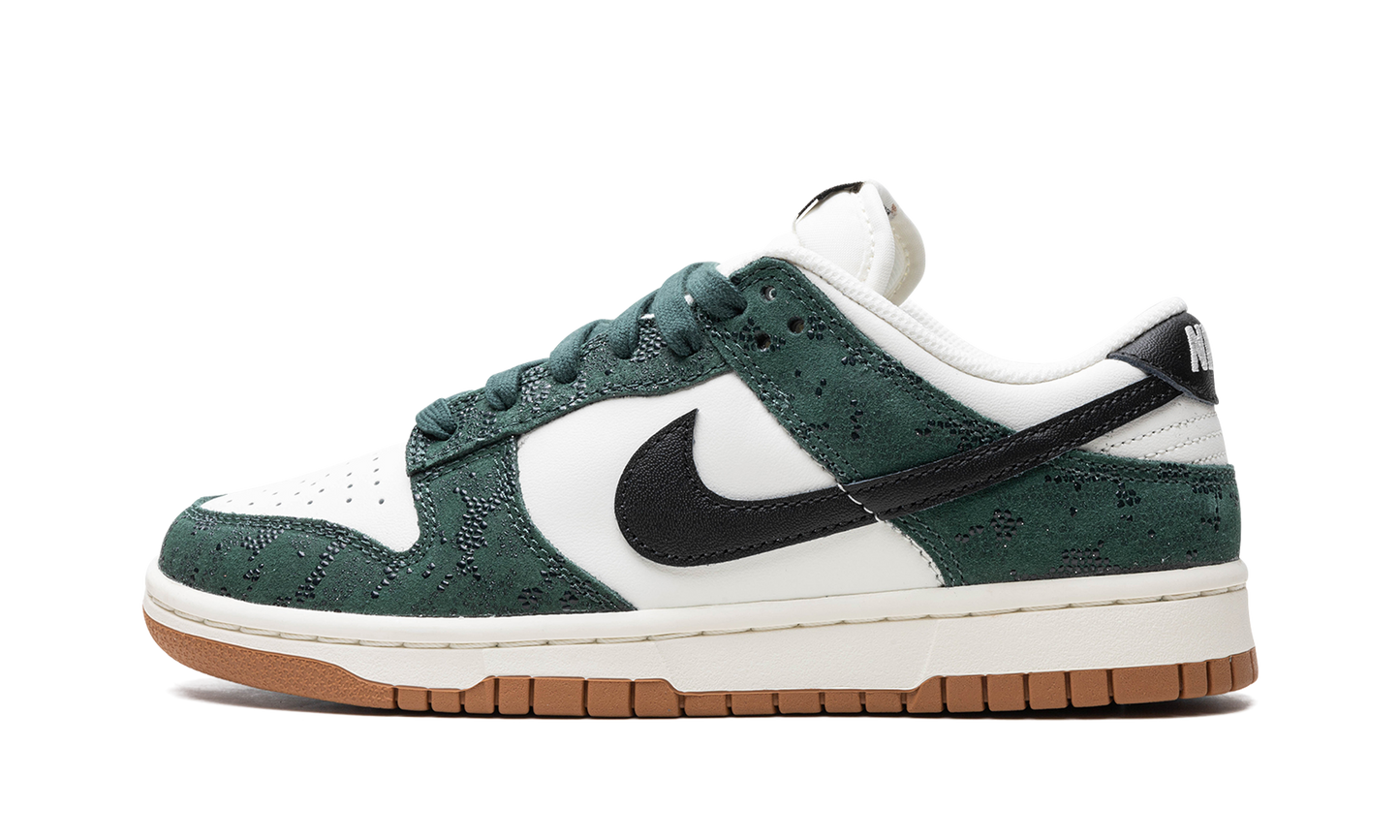DUNK LOW WMNS "Green Snake"