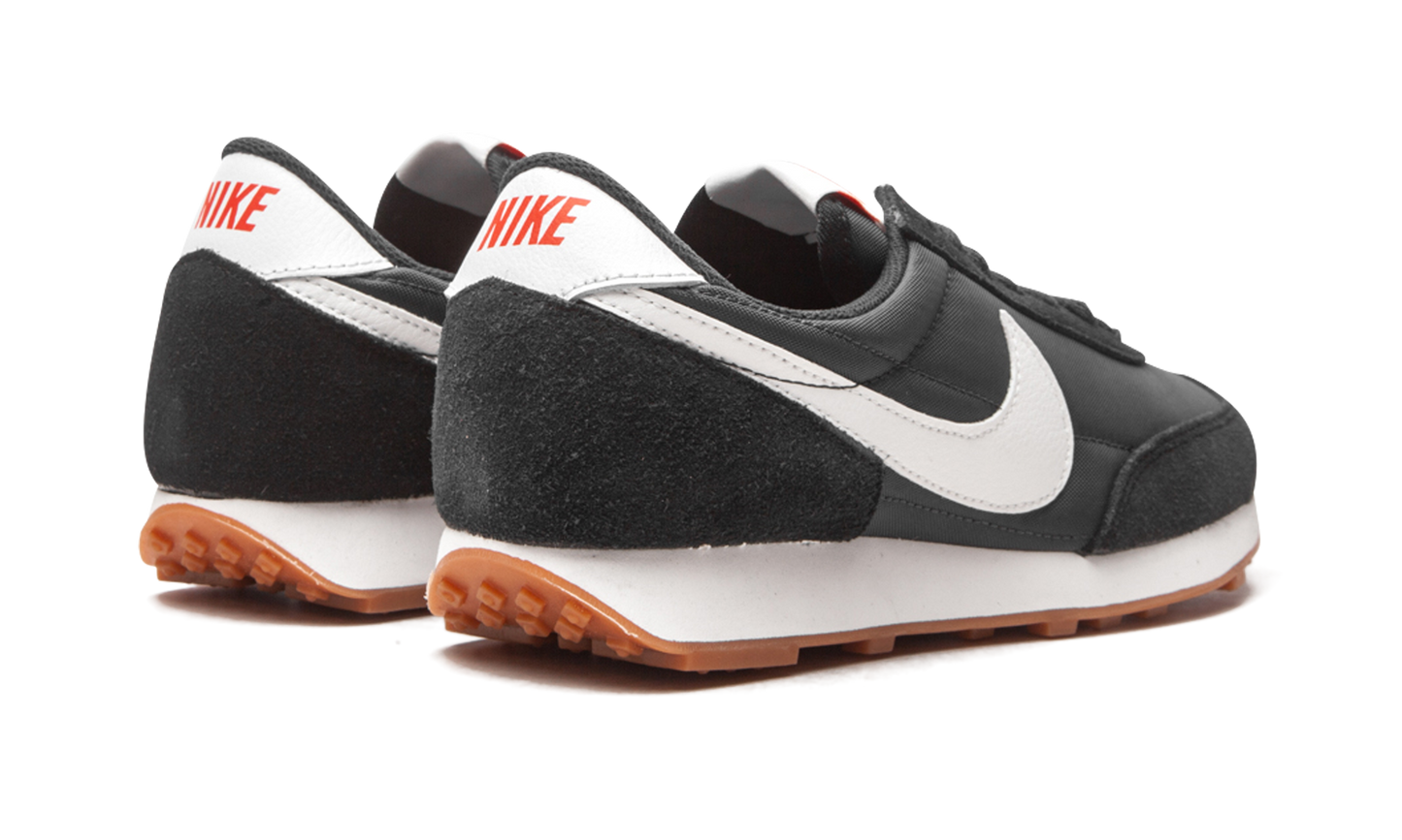 DAYBREAK WMNS "Black / White"