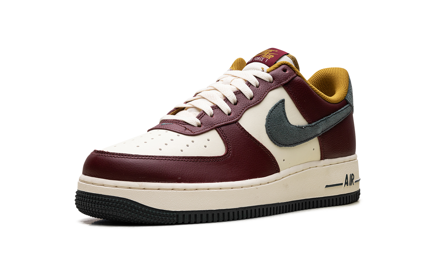 Air Force 1 "Dark Team Red Vintage Green"