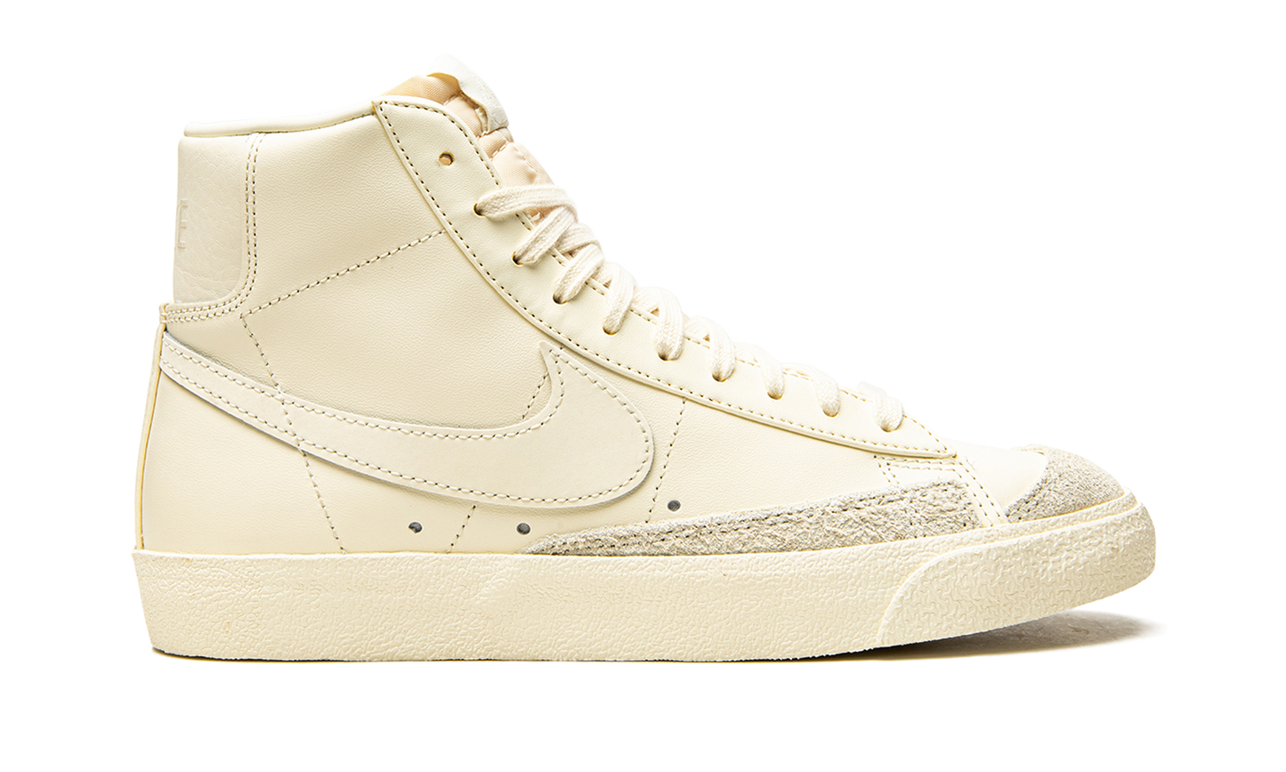 BLAZER MID 77 MNS WMNS "Coconut Milk"