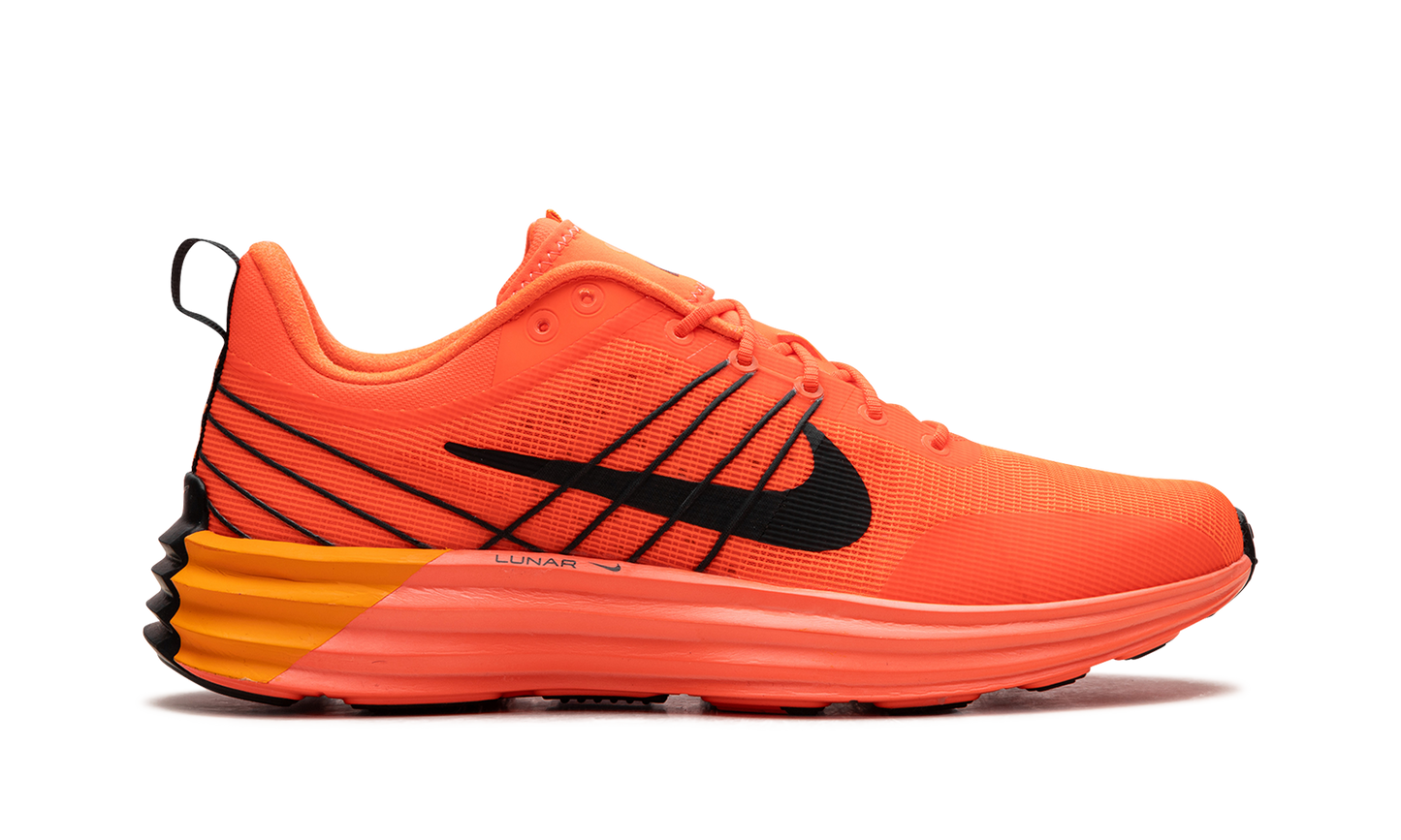 Lunar Roam "Hyper Crimson"