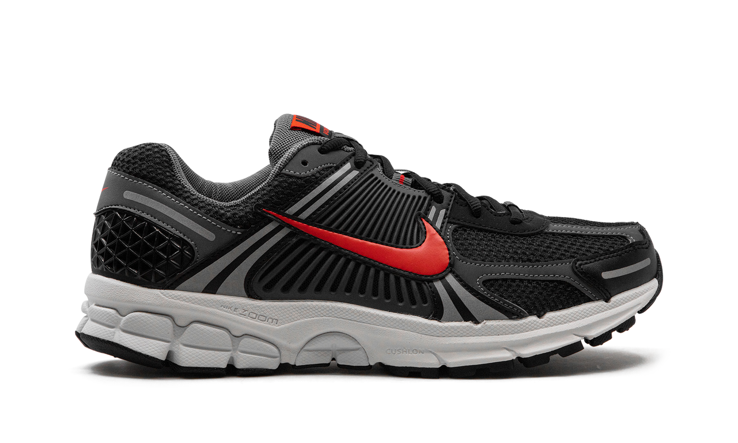 Air Zoom Vomero 5 "Black Picante Red"