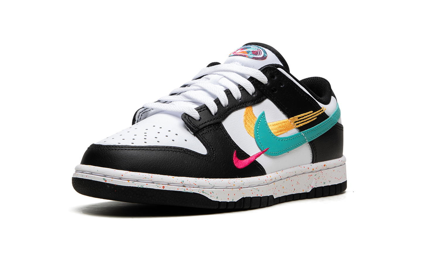 DUNK LO MNS WMNS "Lunar New Year - Multi-Swoosh"