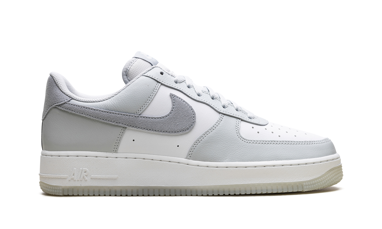 Air Force 1 '07 LV8 "Grey"