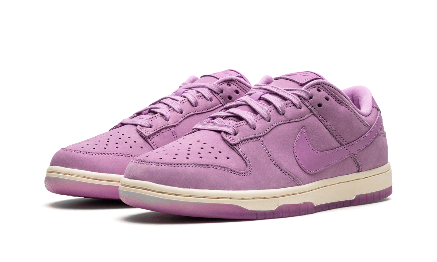 DUNK LOW WMNS "Rush Fuchsia"