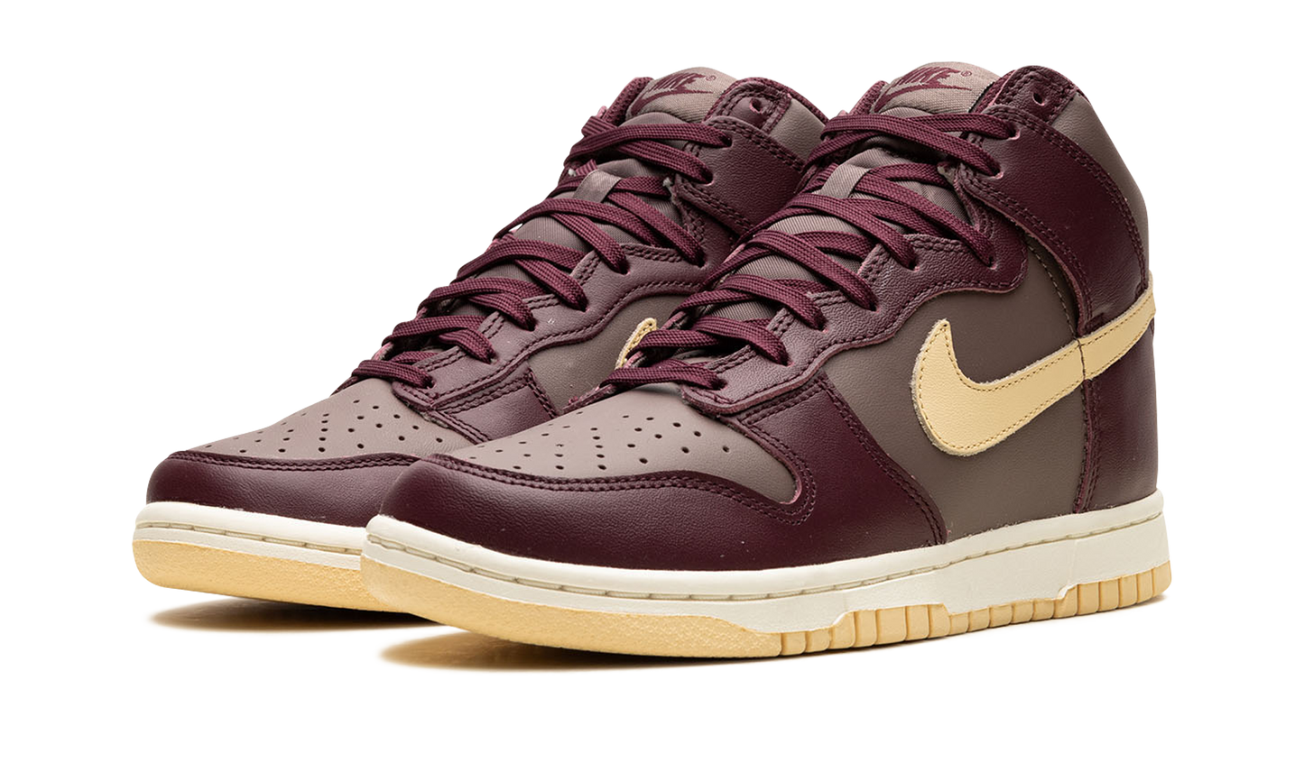 DUNK HIGH WMNS "Plum Eclipse"
