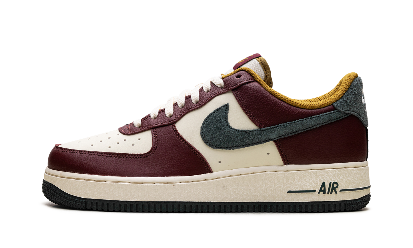 Air Force 1 "Dark Team Red Vintage Green"