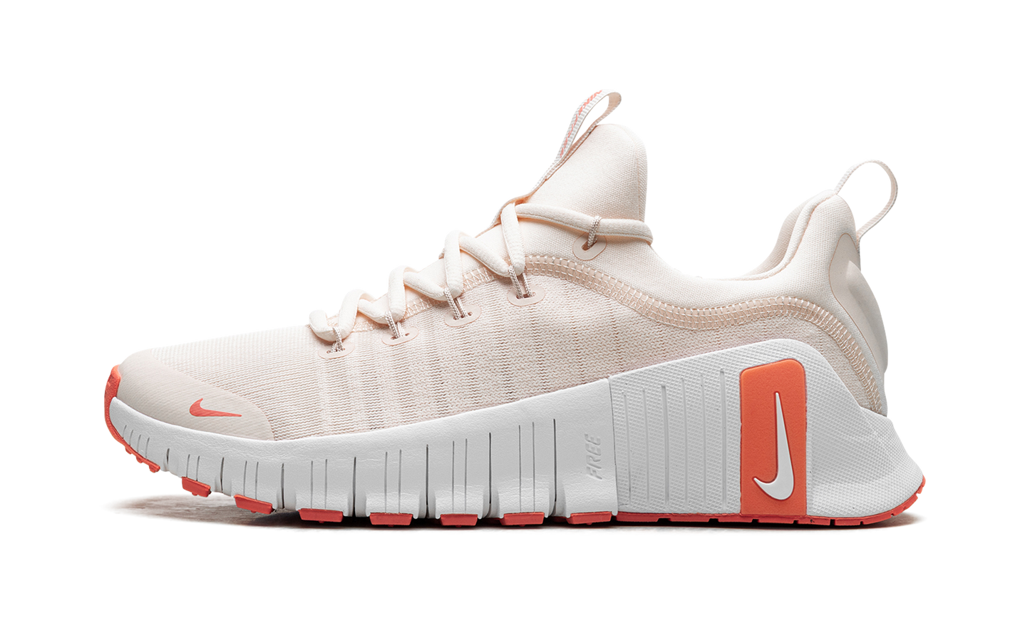 Free Metcon 6 WMNS "Guava Ice Light Wild Mango White"