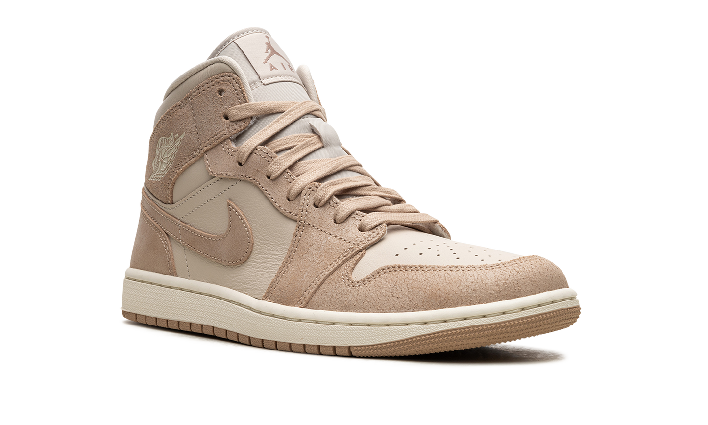 AIR JORDAN 1 MID SE WMNS "Legend Light Brown"