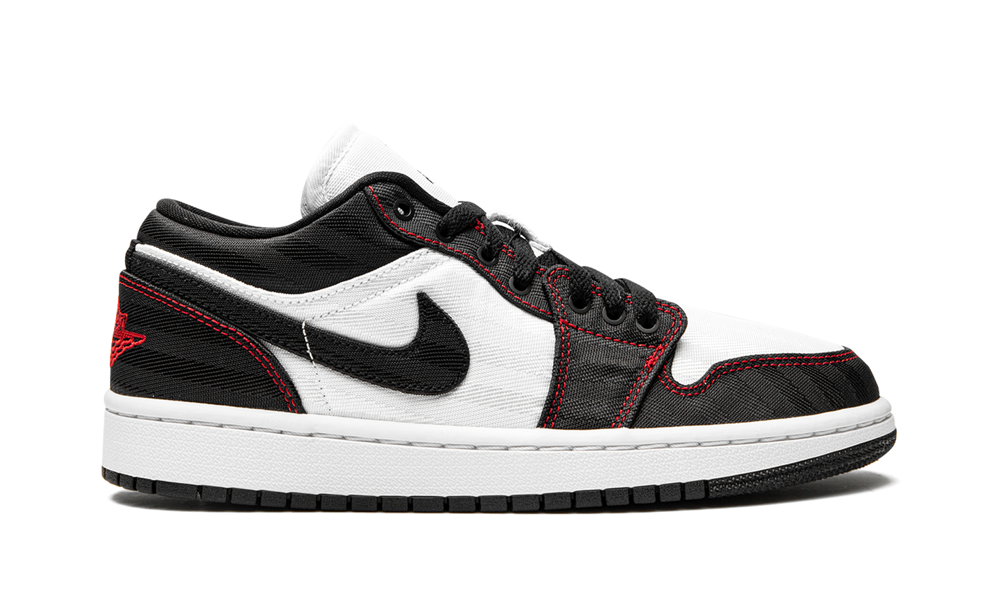 AIR JORDAN 1 LO SE UTL WMNS "White / Black / Red"