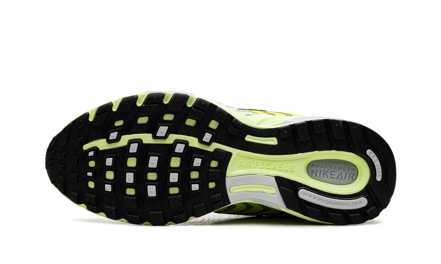 Air Peg 2K5 WMNS "Volt Metallic Silver"