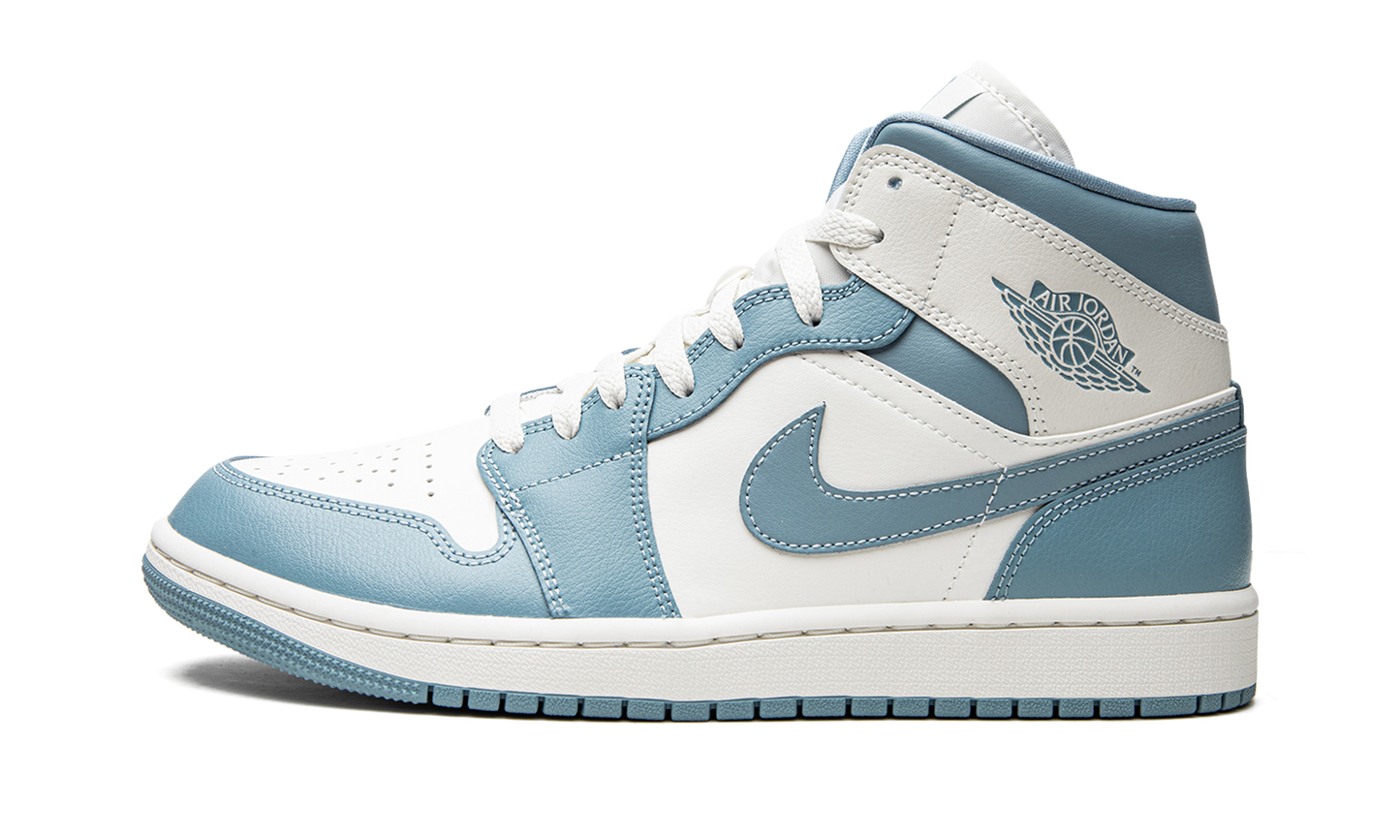 AIR JORDAN 1 MID WMNS "UNC"