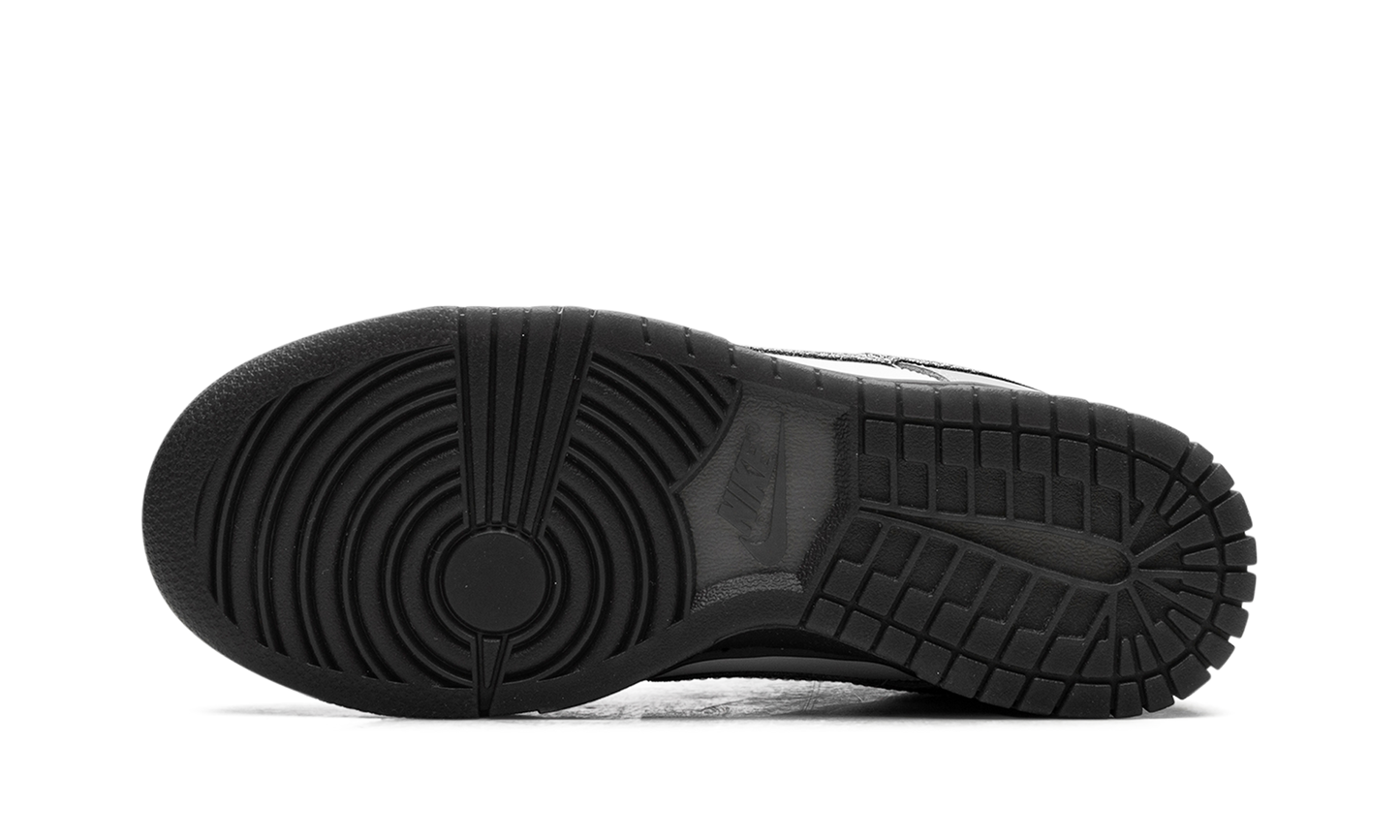 Dunk Low LX WMNS "Glitter Swoosh White Light Smoke Grey"