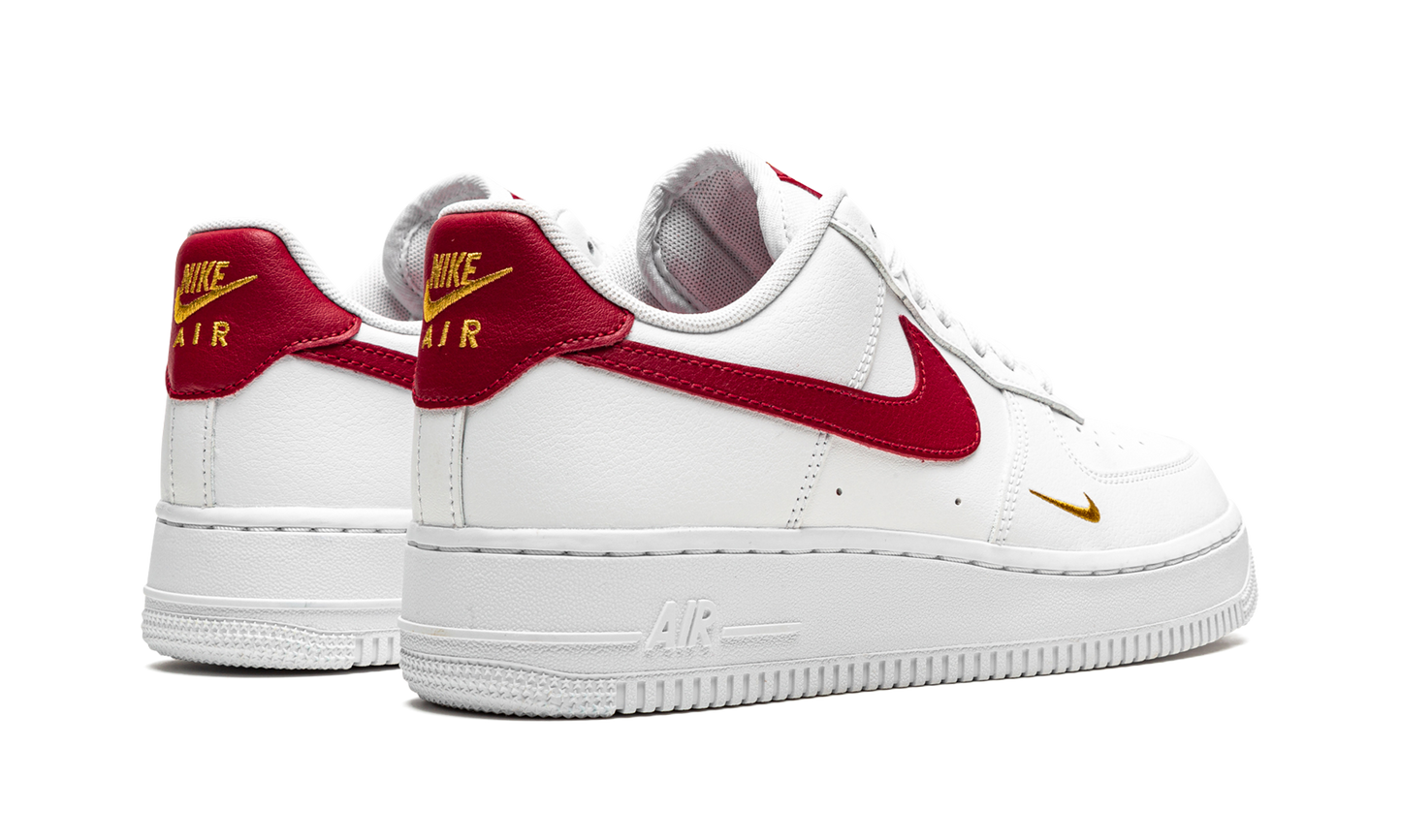 AIR FORCE 1 LO ESSENTIAL MNS WMNS "White / Gym Red"
