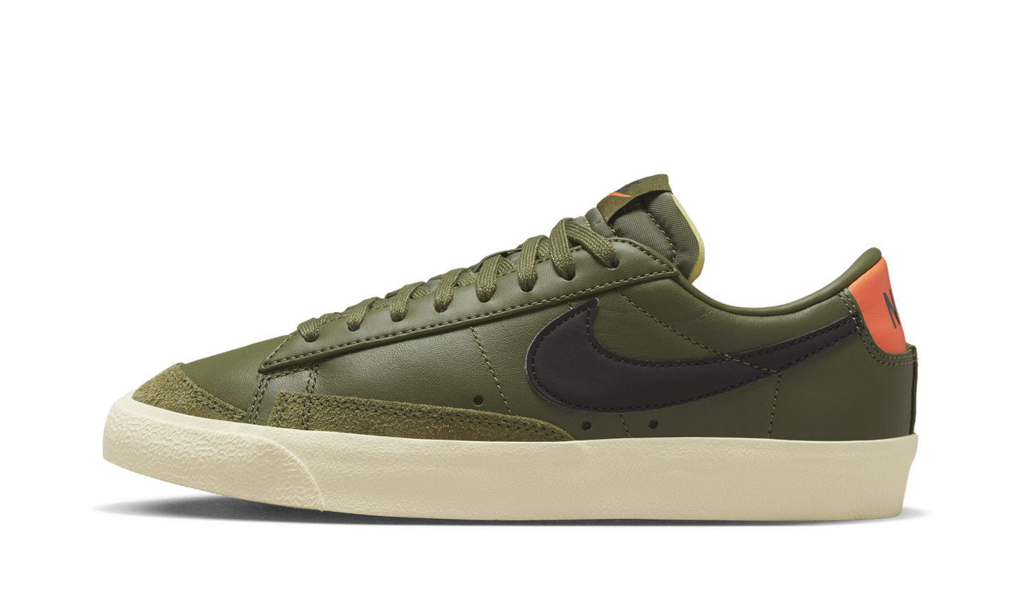 BLAZER LOW 77 WMNS "Orange"