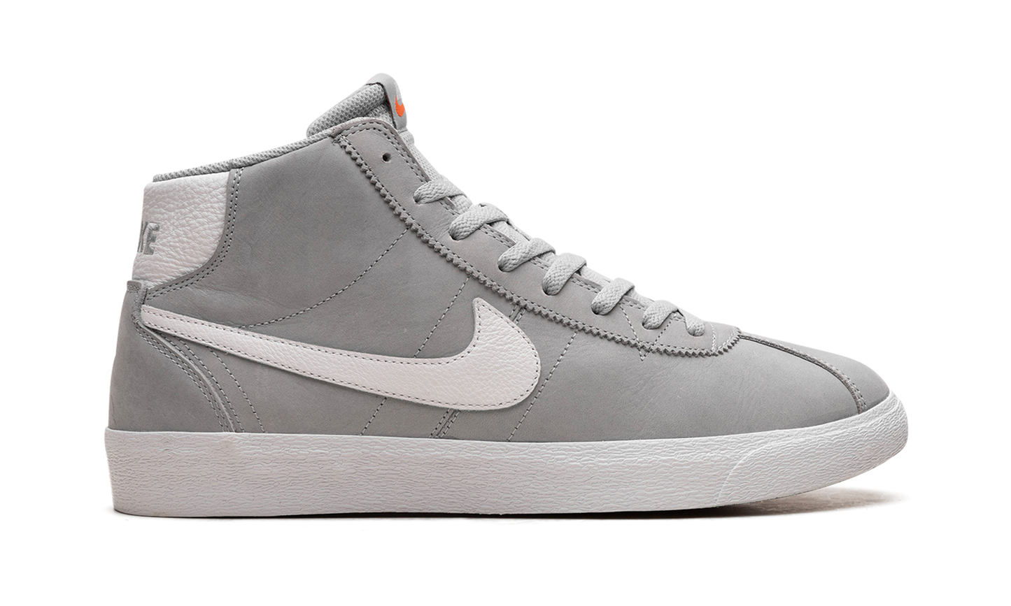BRUIN HIGH SB WMNS "Wolf Grey"