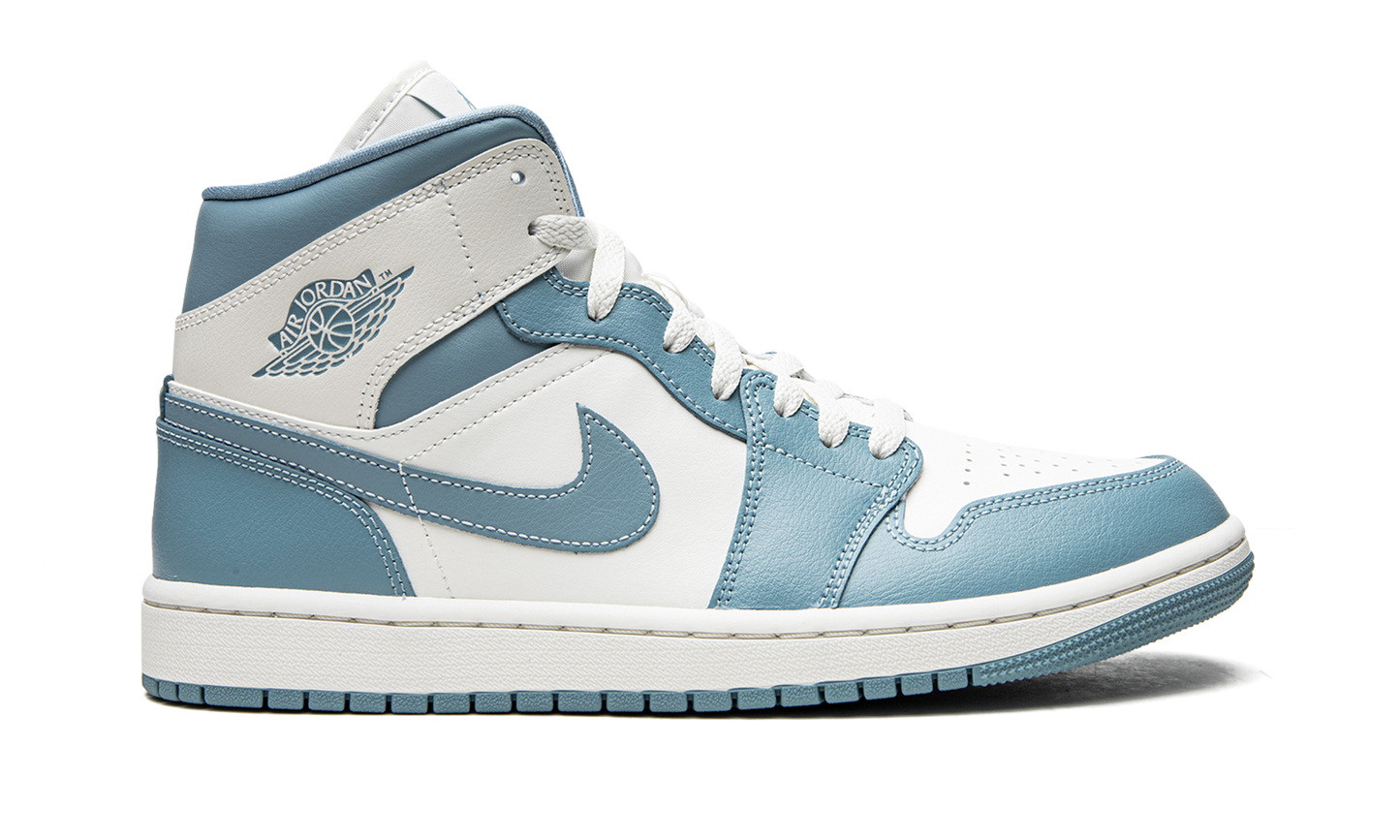 AIR JORDAN 1 MID WMNS "UNC"