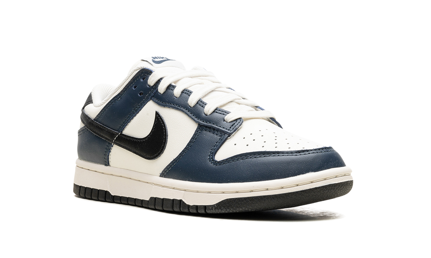 Dunk Low WMNS "Midnight Navy"