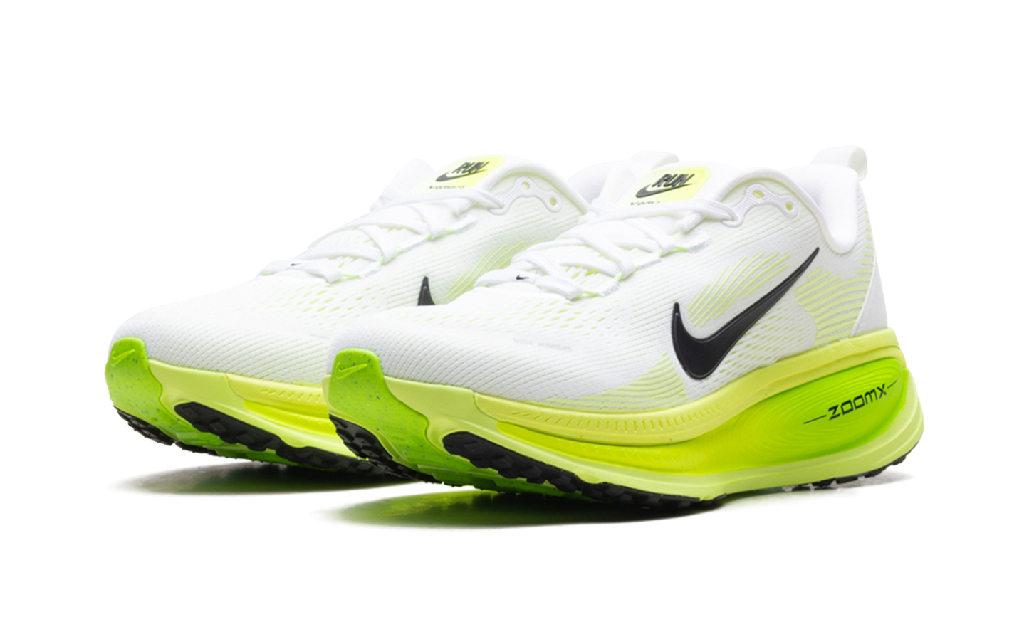 Vomero 18 WMNS "ELECTRIC GREEN"