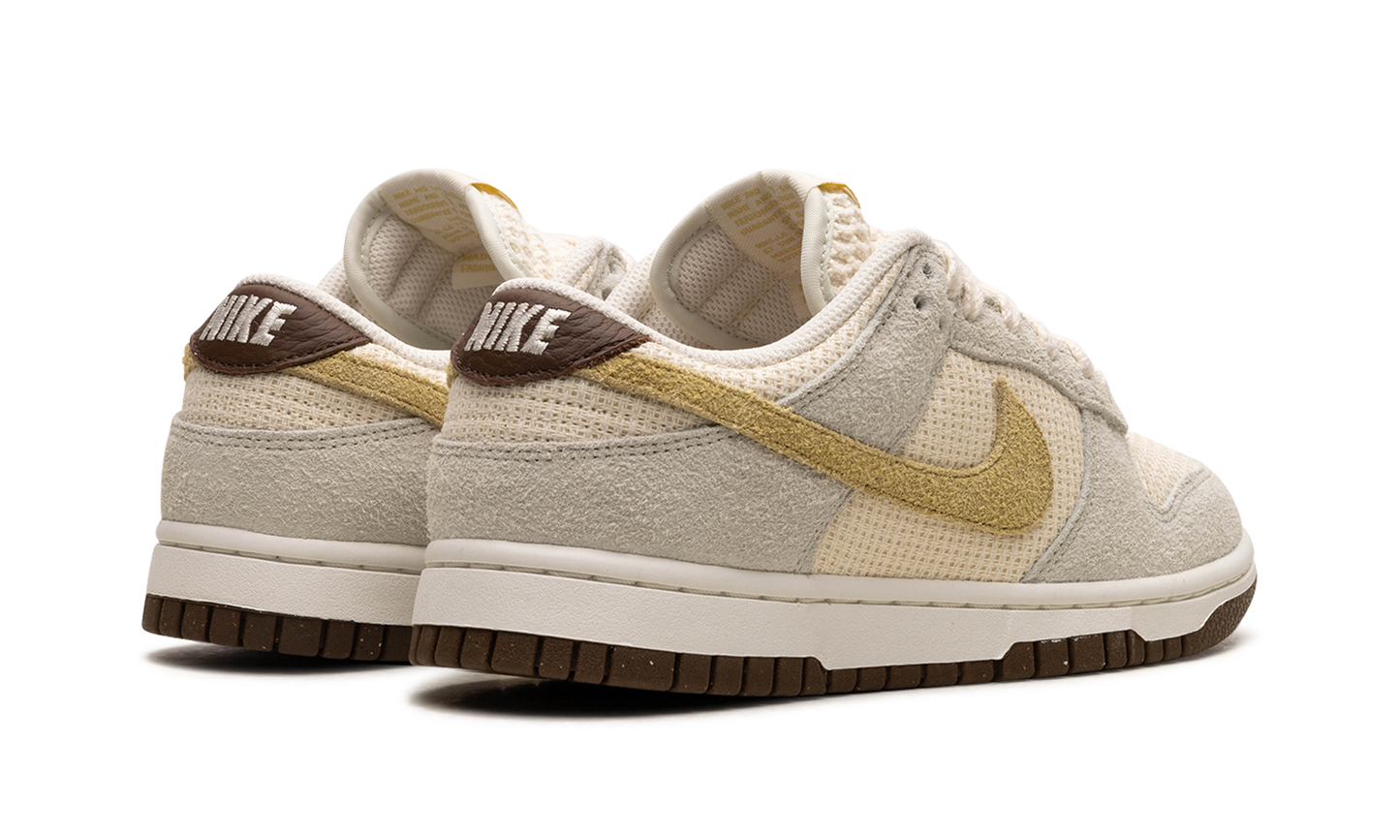 DUNK LOW WMNS "Coconut Milk"