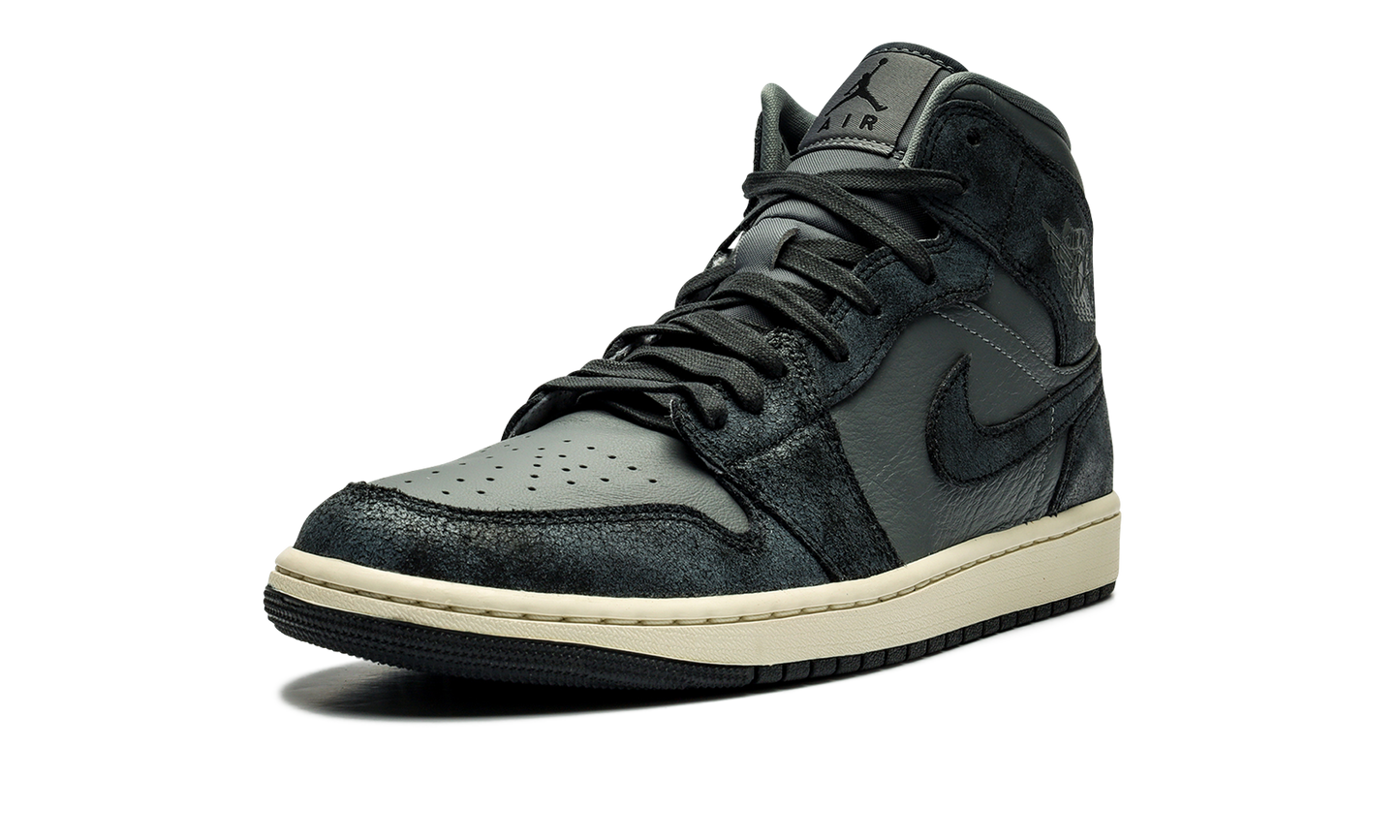 AIR JORDAN 1 MID WMNS "DISTRESSED SMOKE GREY"