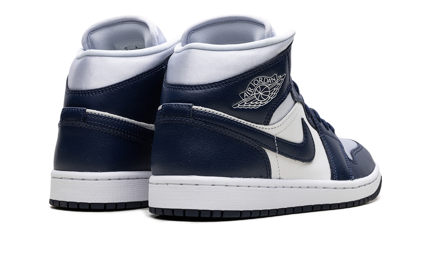 Jordan 1 Mid WMNS "Football Grey White Midnight Navy"