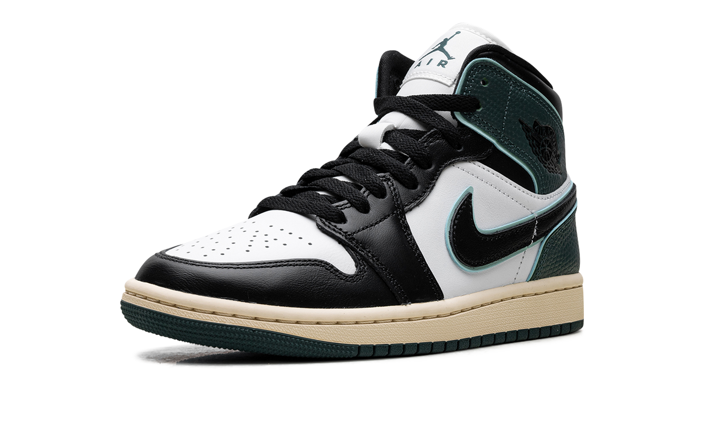 Jordan 1 Mid SE WMNS "Oxidized Green"