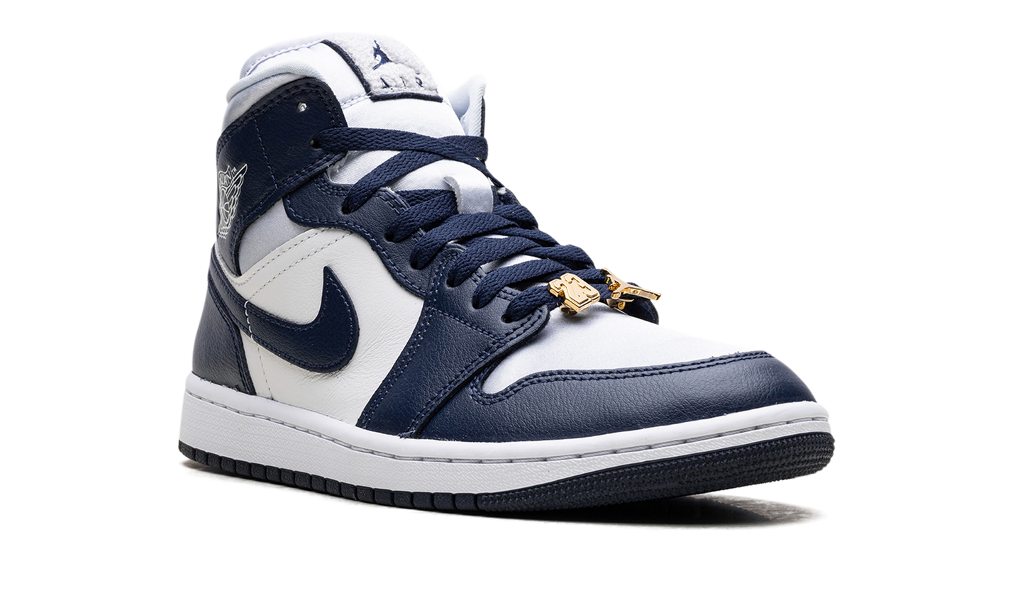 Jordan 1 Mid WMNS "Football Grey White Midnight Navy"