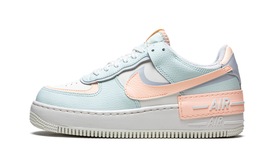 AF1 SHADO WMNS "Barely Green / Crimson Tint"