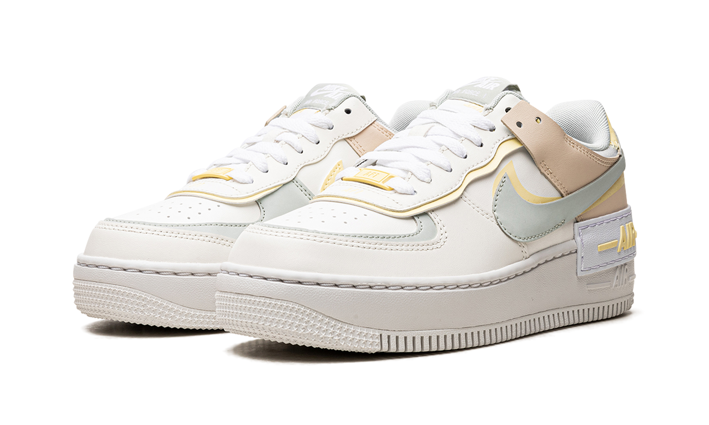 AF1 SHADO WMNS "Sail / Citron Tint"