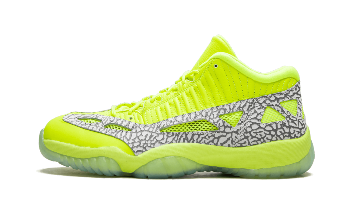 Air Jordan 11 Retro Low IE