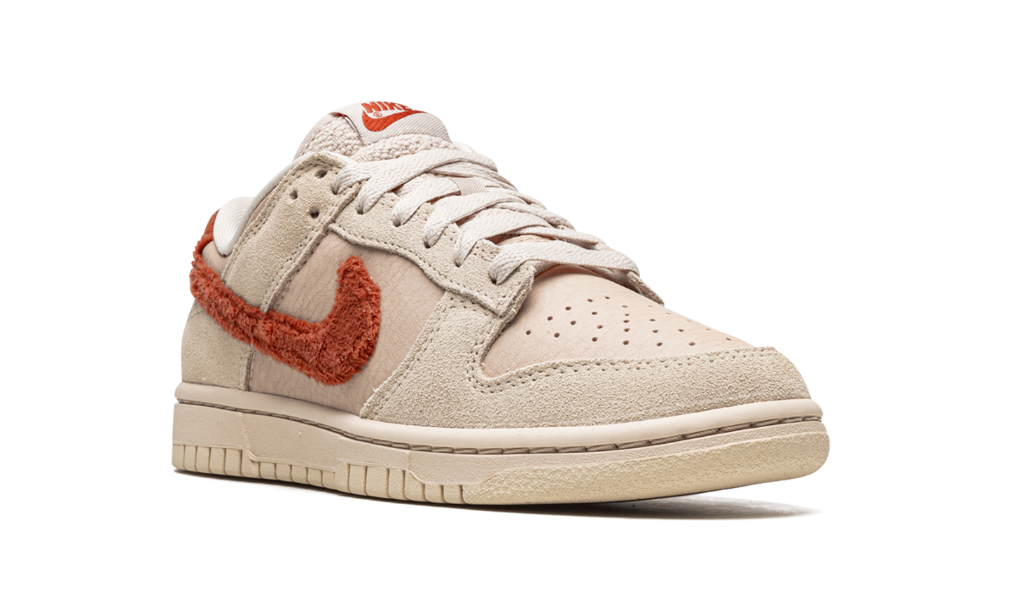 DUNK LO MNS WMNS "Terry Swoosh"