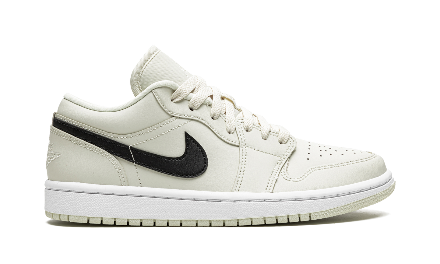 AIR JORDAN 1 LO WMNS "Coconut Milk"