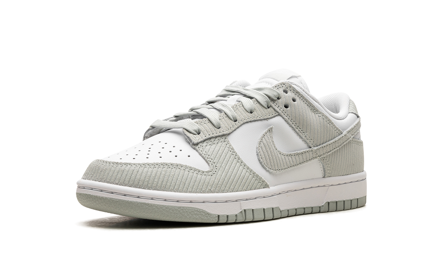 DUNK LOW WMNS "Grey Corduroy"
