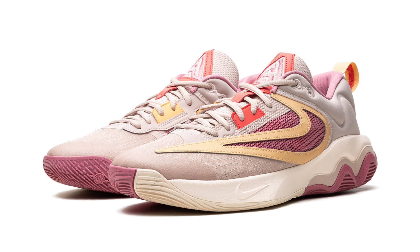 Giannis Immortality 3 "Fossil Stone/Desert Berry"