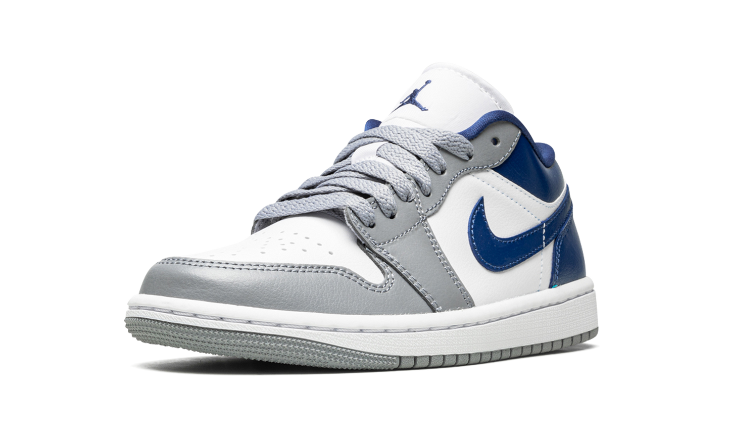 Air Jordan 1 Low WMNS "Stealth / French Blue"