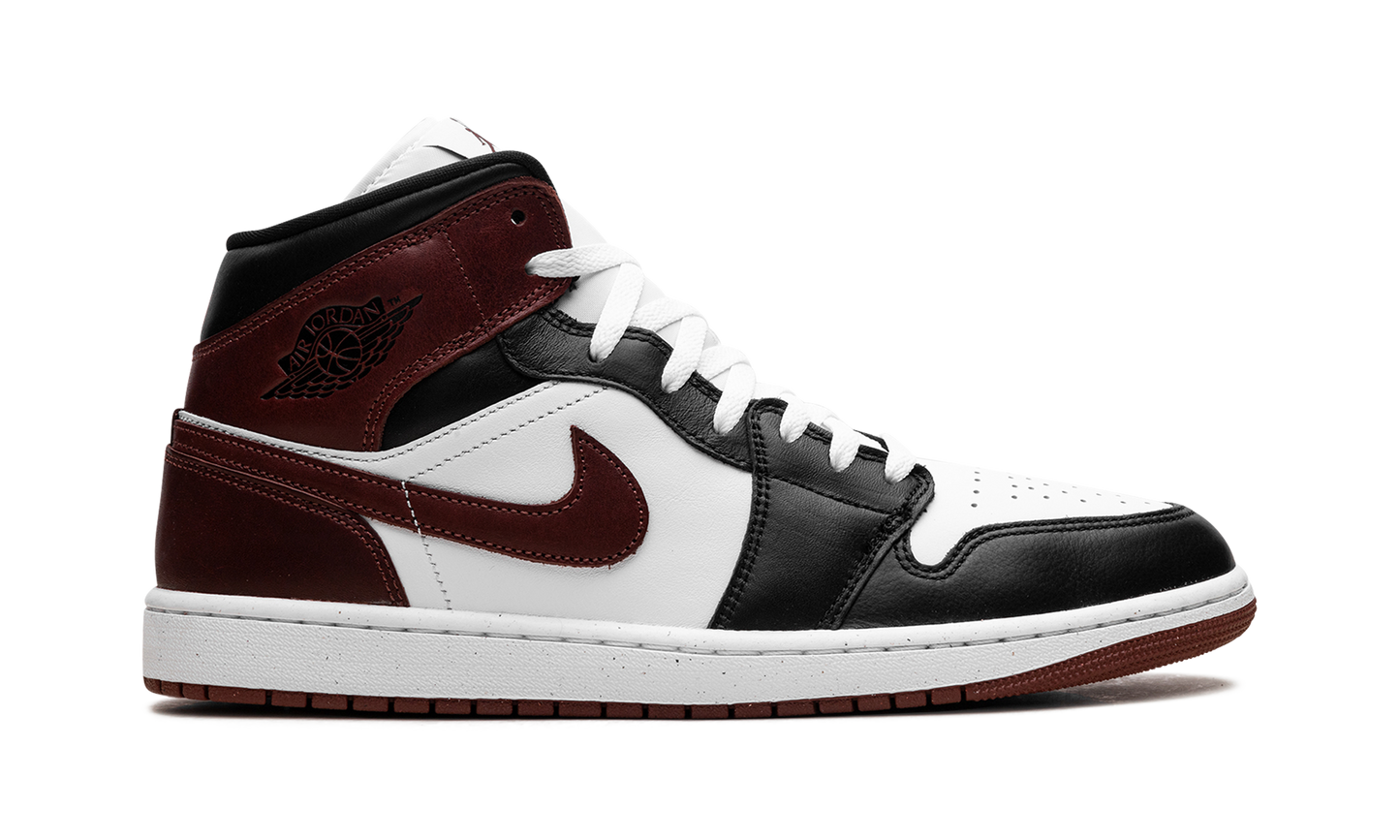 Jordan 1 Mid SE "Dark Pony"
