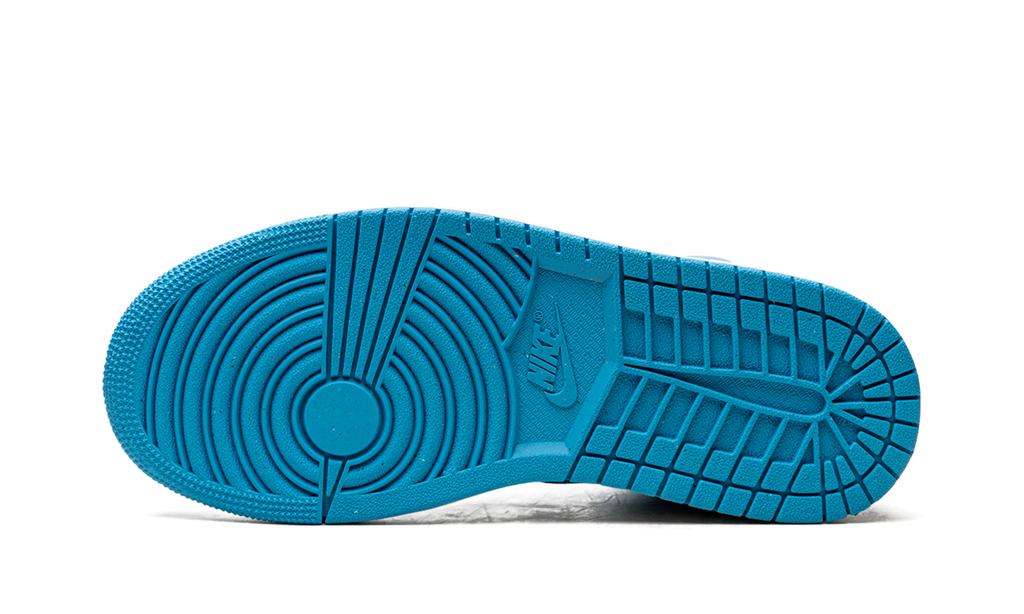 AIR JORDAN 1 MID SE WMNS "Ice Blue"