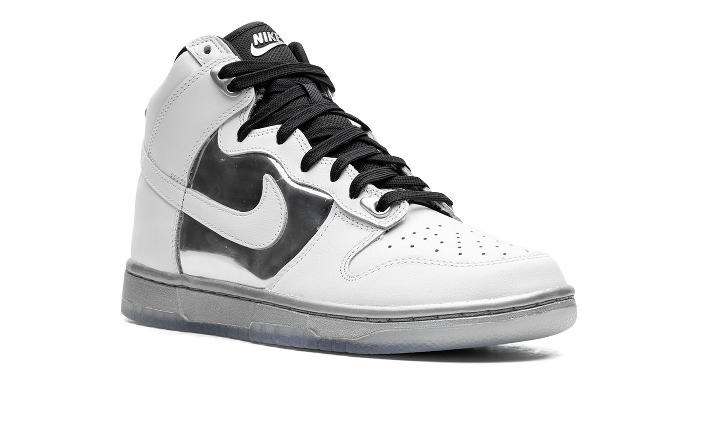 Dunk High SE WMNS "Chrome"