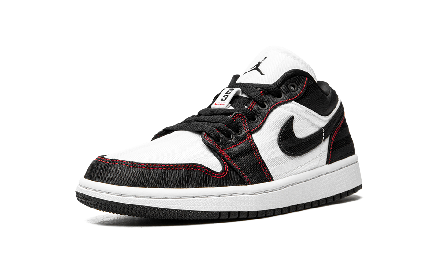 AIR JORDAN 1 LO SE UTL WMNS "White / Black / Red"