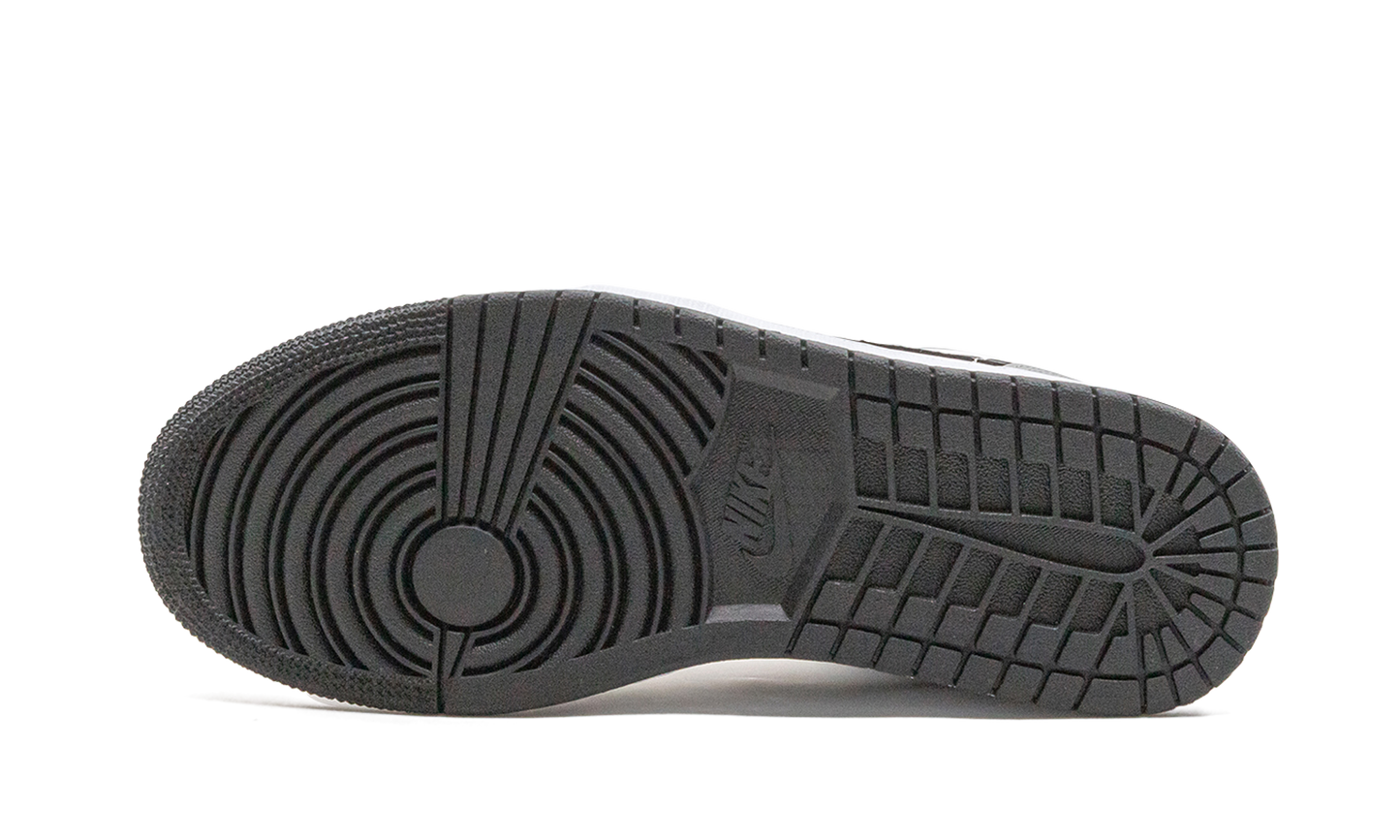 Air Jordan 1 Low "Light Smoke Grey"