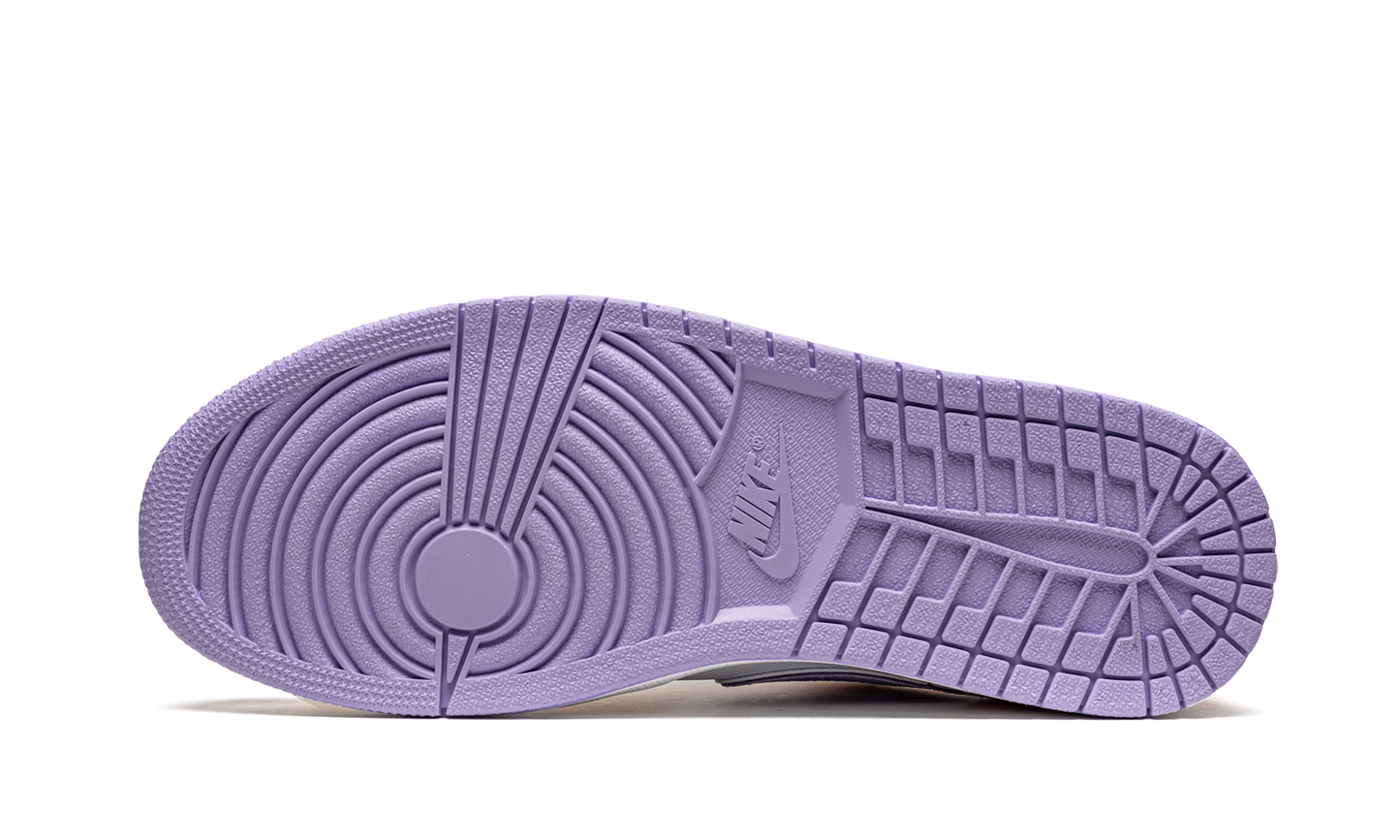 Air Jordan 1 Low SE "Arctic Punch"