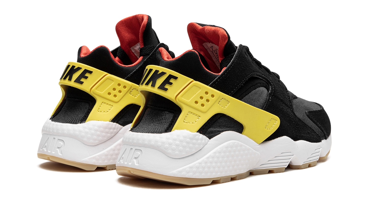 AIR HUARACHE WMNS "Go the Extra Smile"