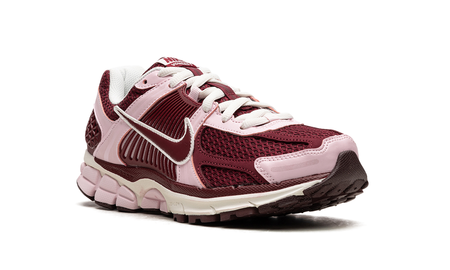 ZOOM VOMERO 5 WMNS "Pink Foam"