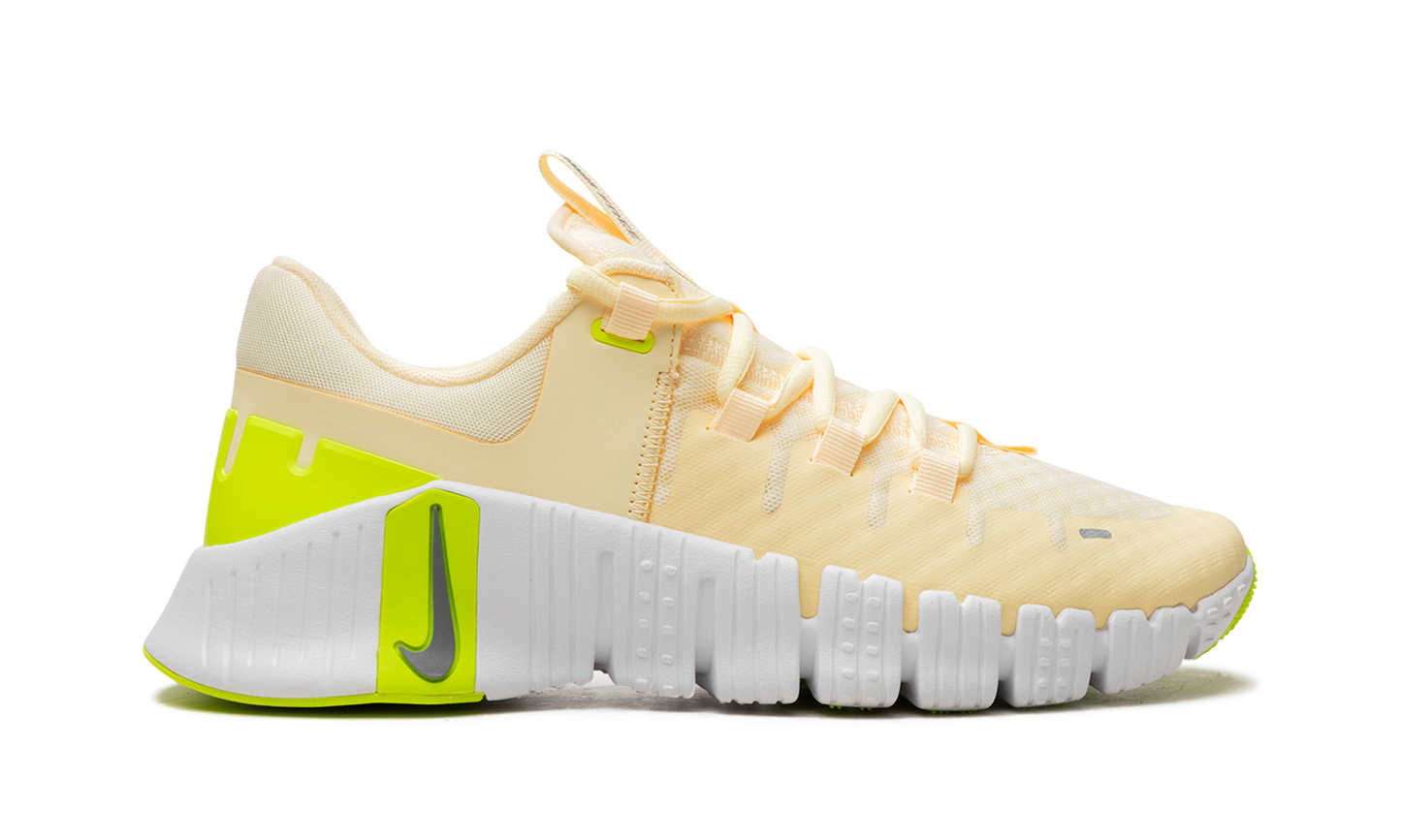 Free Metcon 5 WMNS "Citron Tint Volt"