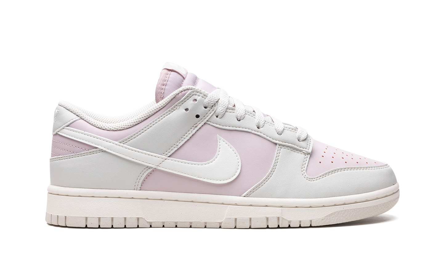 DUNK LOW WMNS "Platinum Violet"
